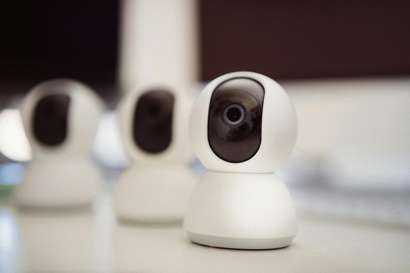 home security systems vs security cameras